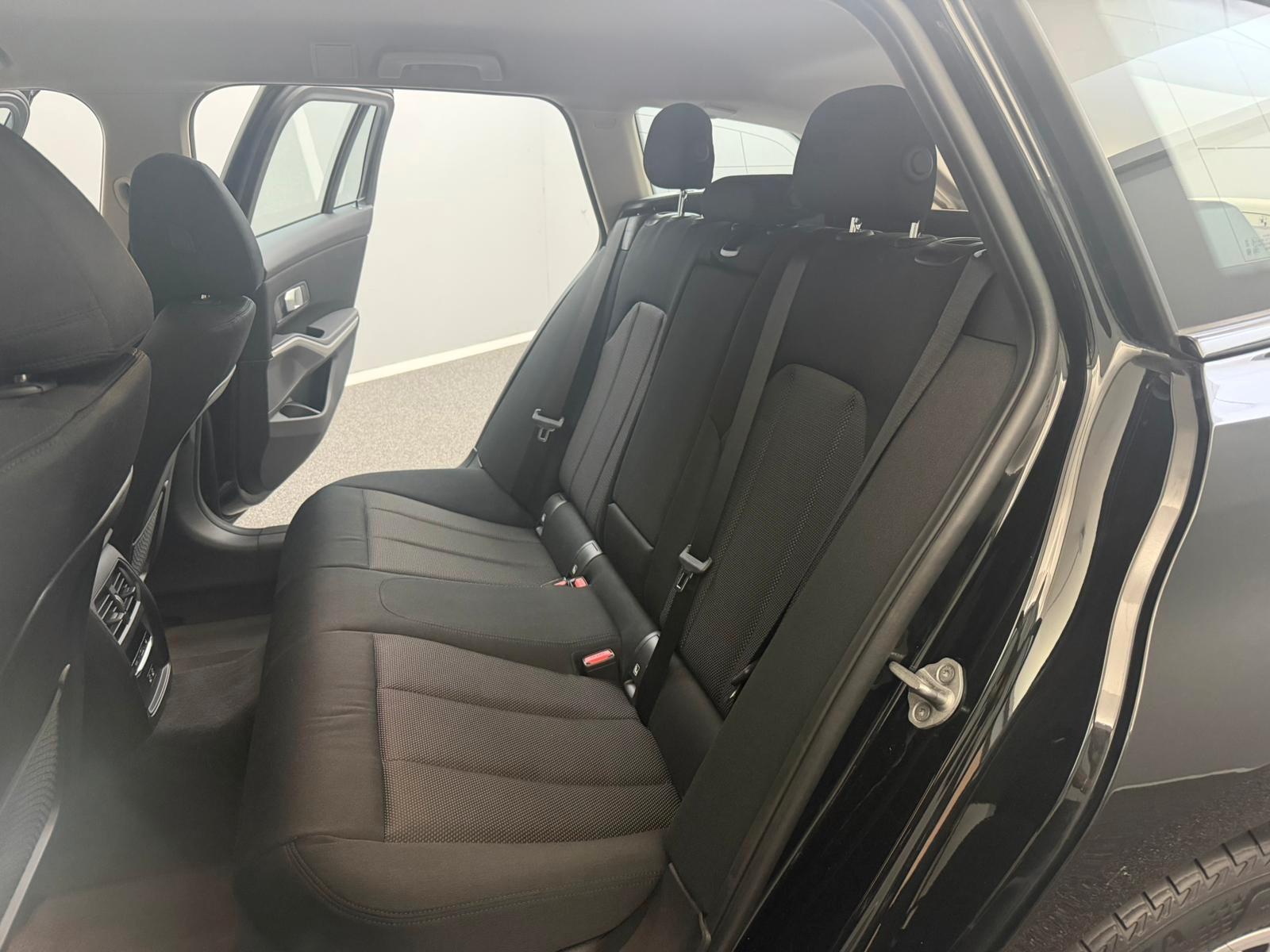 BMW 320 d xDrive T Shadow-Line WIDE*LED*CARPLAY*MEGA, миниатюра 14