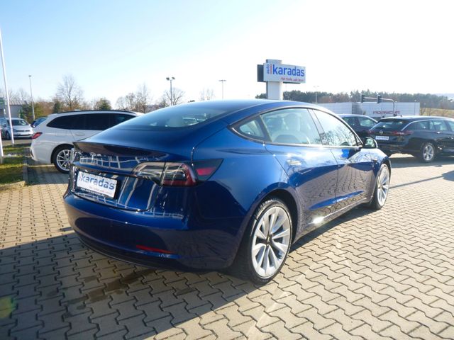 Fahrzeugabbildung Tesla Model 3 Standard RWD >Wärmep/Autopilot/Glasdach<
