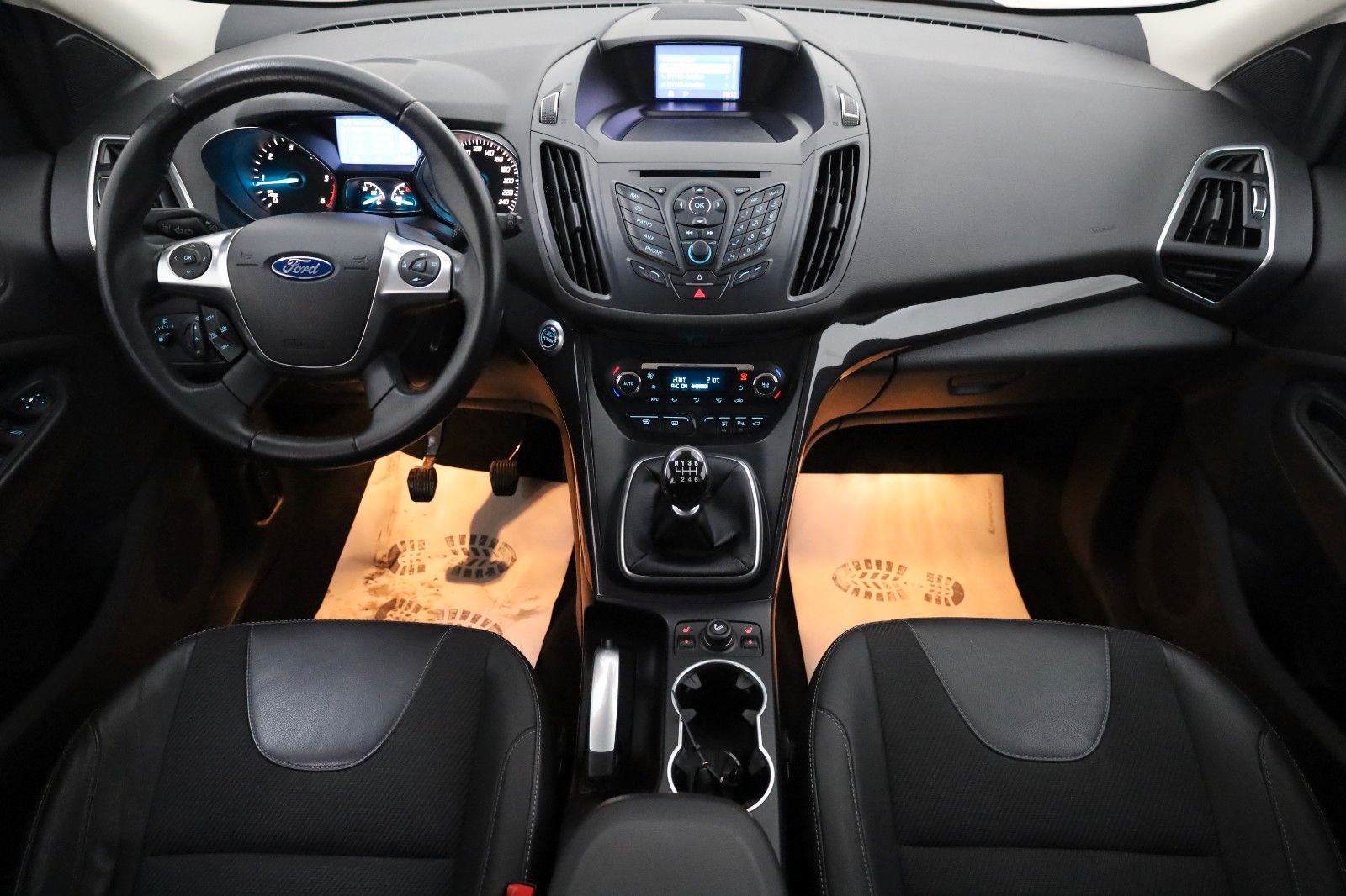 Fahrzeugabbildung Ford Kuga Titanium T.Leder,Navi,SH,PDC,AHK