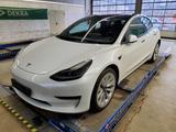 Tesla Model 3 RWD*ACC*CAM*SHZ vorn+hinten*WiFi*WMP - Tesla Model 3 in Bonn