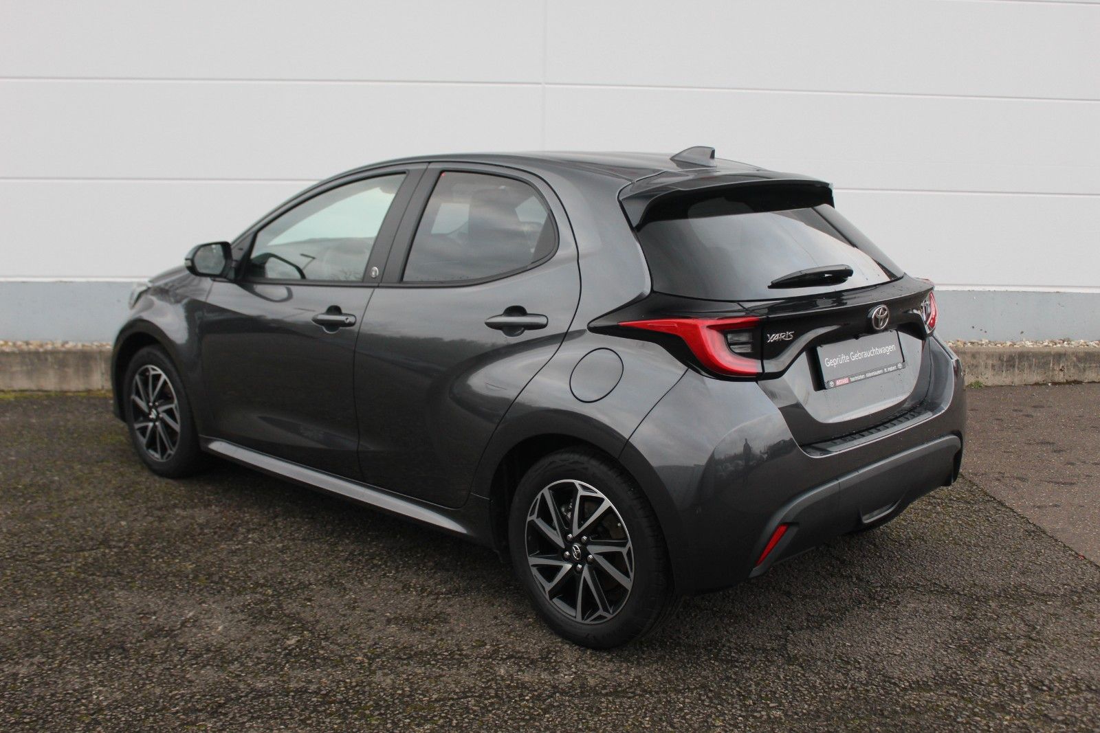 Fahrzeugabbildung Toyota Yaris 1.5-l-VVT-i Team Deutschland