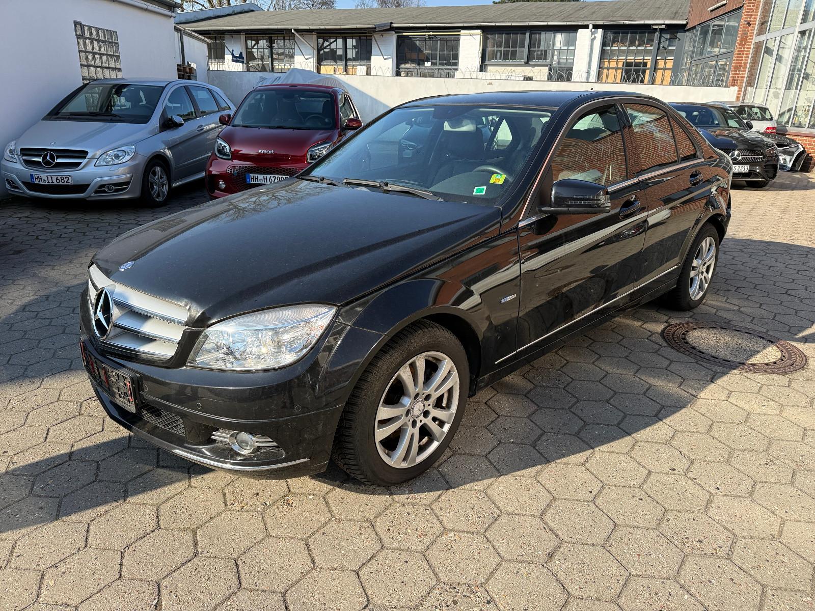 Mercedes-Benz C 180 CGI Avantgarde AUT/NAVI/PTS/SHZ/LMR/87Tkm