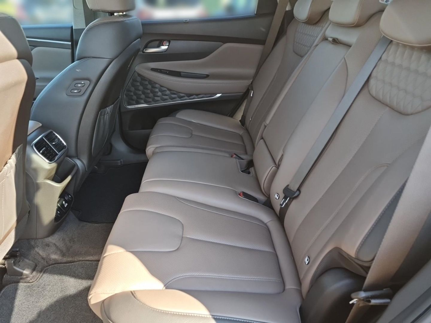 Fahrzeugabbildung Hyundai SANTA FE 2.2 CRDi 4WD PREMIUM AHK+PANO+360°CAM