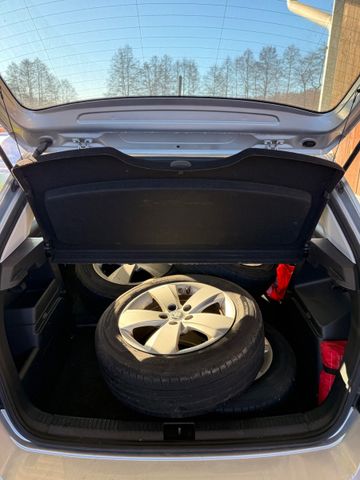 Fabia Ambition 1.0l MPI 5-Gang*EXPORT ONLY*