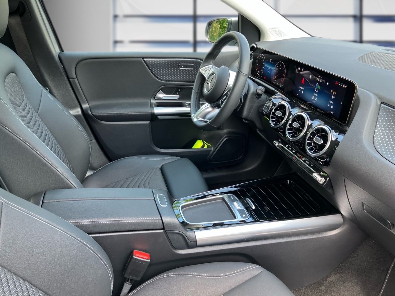 Fahrzeugabbildung Mercedes-Benz B 200 d PROGRESSIVE+AHK+LHZG+VERKZ.ASSIS+EL.HECK