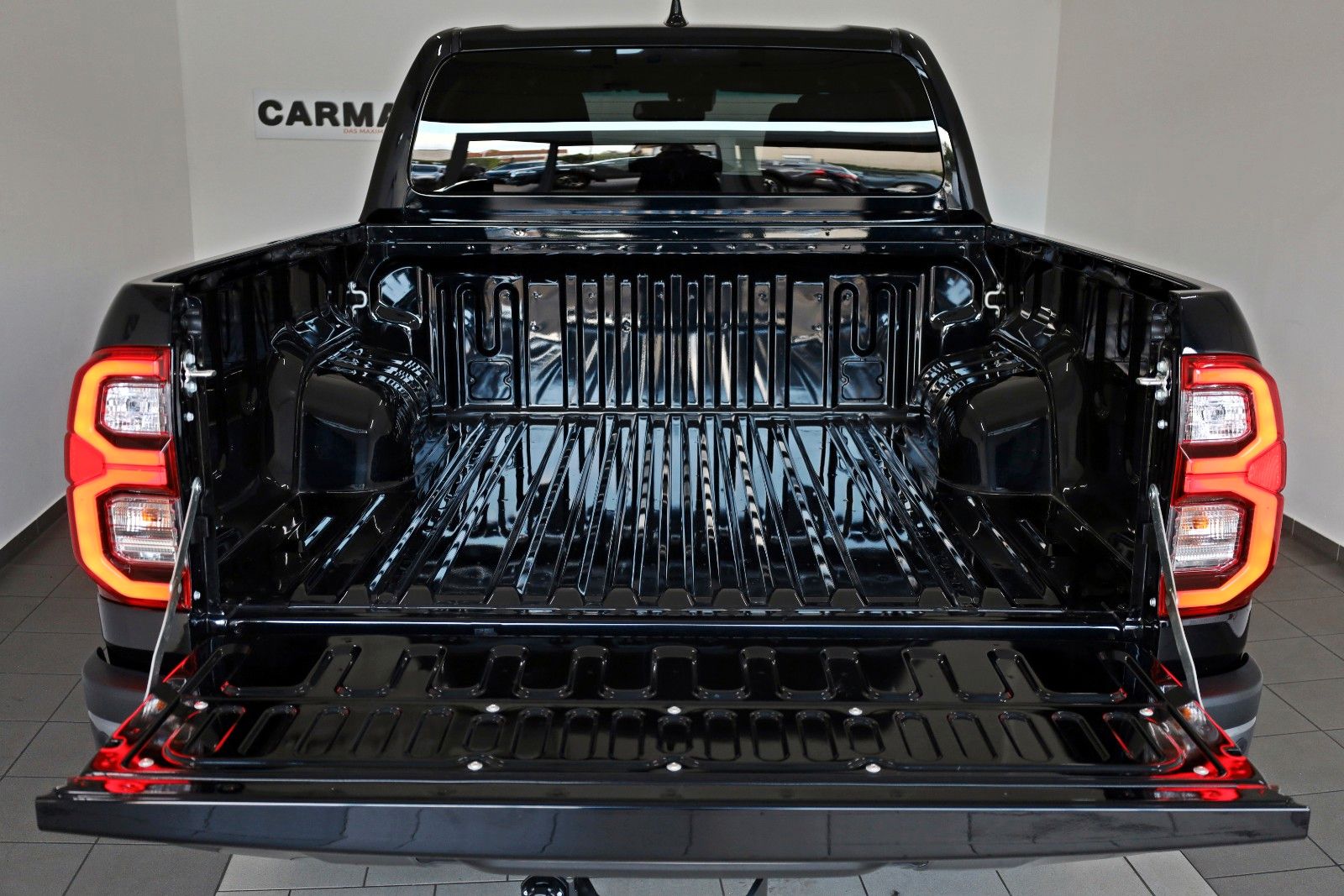 Fahrzeugabbildung Toyota Hilux Double Cab Invincible 4x4,Navi,Kamera,AHK