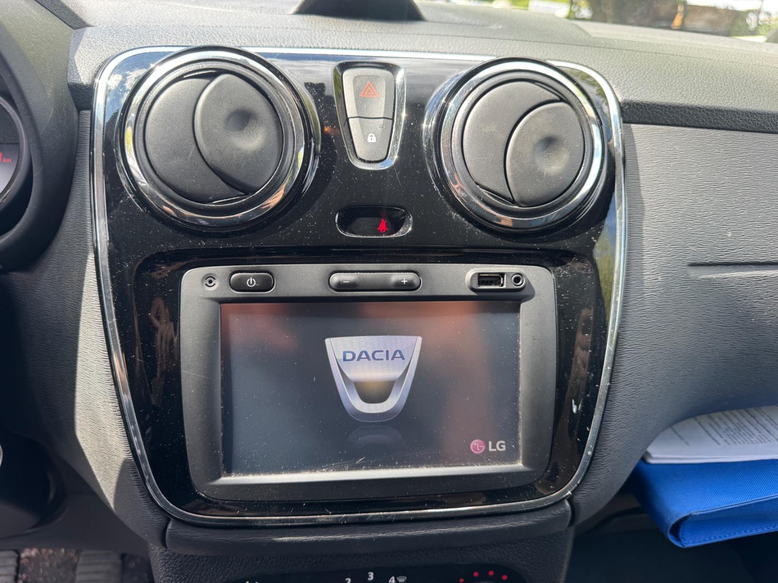 Dacia Lodgy 2015 — photo 11