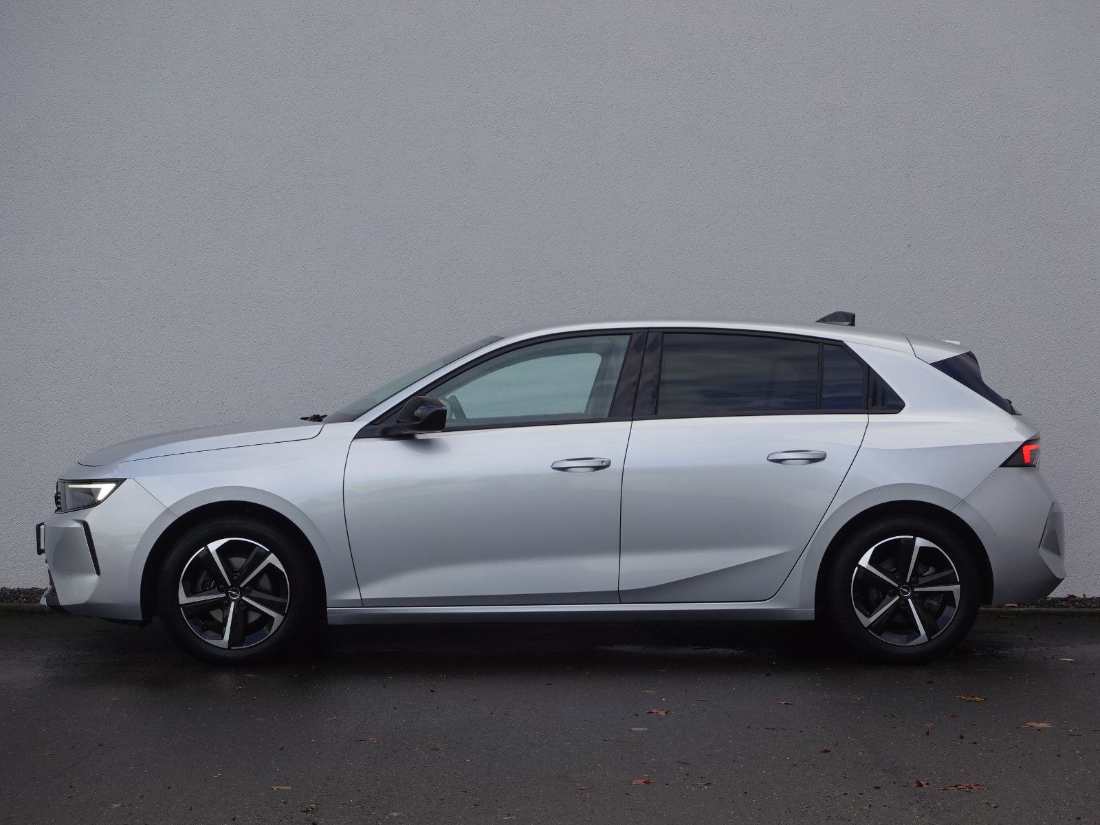 Fahrzeugabbildung Opel Astra 1.2Turbo Edition Allwetter,SHZ,Kamera,PDC