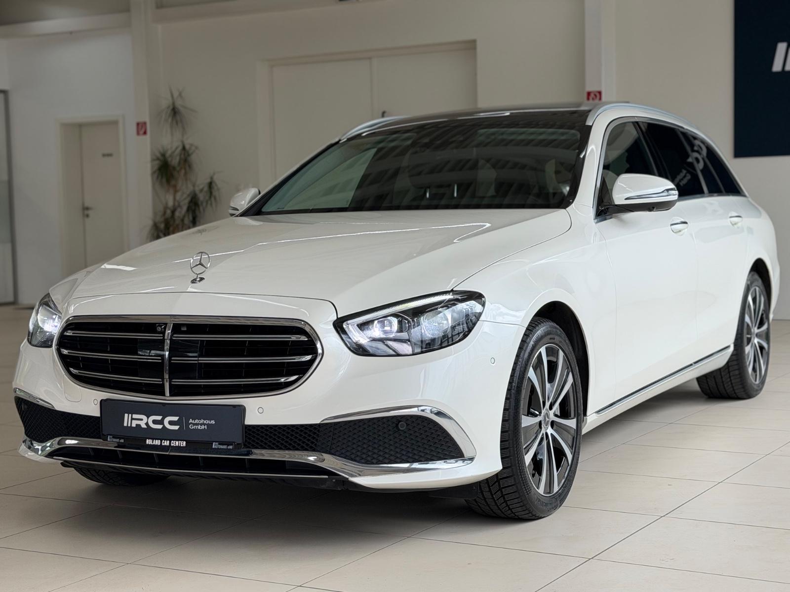 Mercedes-Benz E 300T de Exclusive Pano 360° HUD Distr AHK Mult