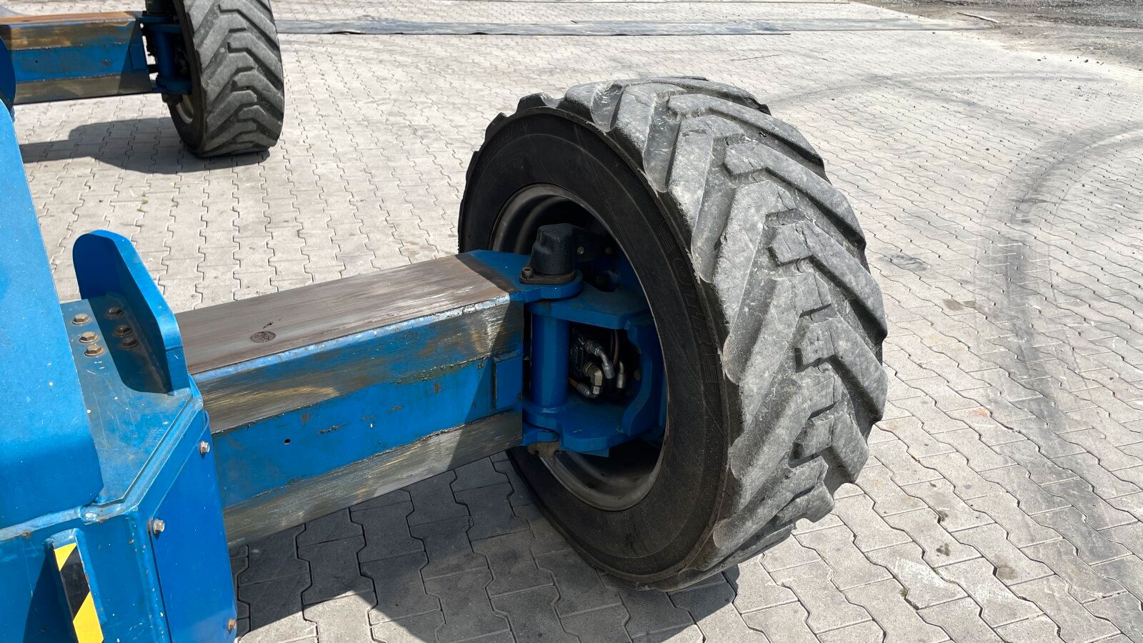 Fahrzeugabbildung JLG 1250 AJP 40m Hubarbeitsbühne