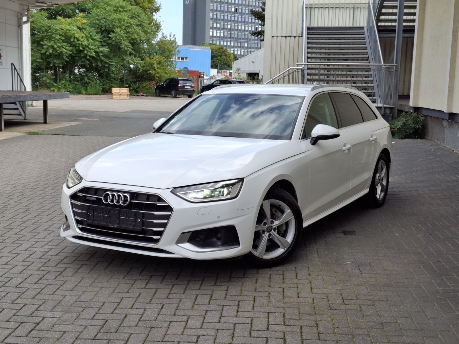 Audi A4 - 1