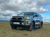 Toyota Hilux 2.8 D-4D  4X4 ININCIBLE NETTO:47.990 EURO - gebrauchte Toyota Hilux aus dem Jahr 2023