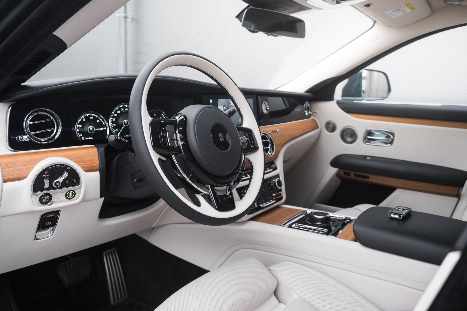Fahrzeugabbildung Rolls-Royce Ghost EWB-Dt.Auto-