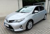 Toyota Auris Limousine Life Plus 2,0-l-D-4D  - Toyota Auris mit Diesel-Antrieb: 2.0
