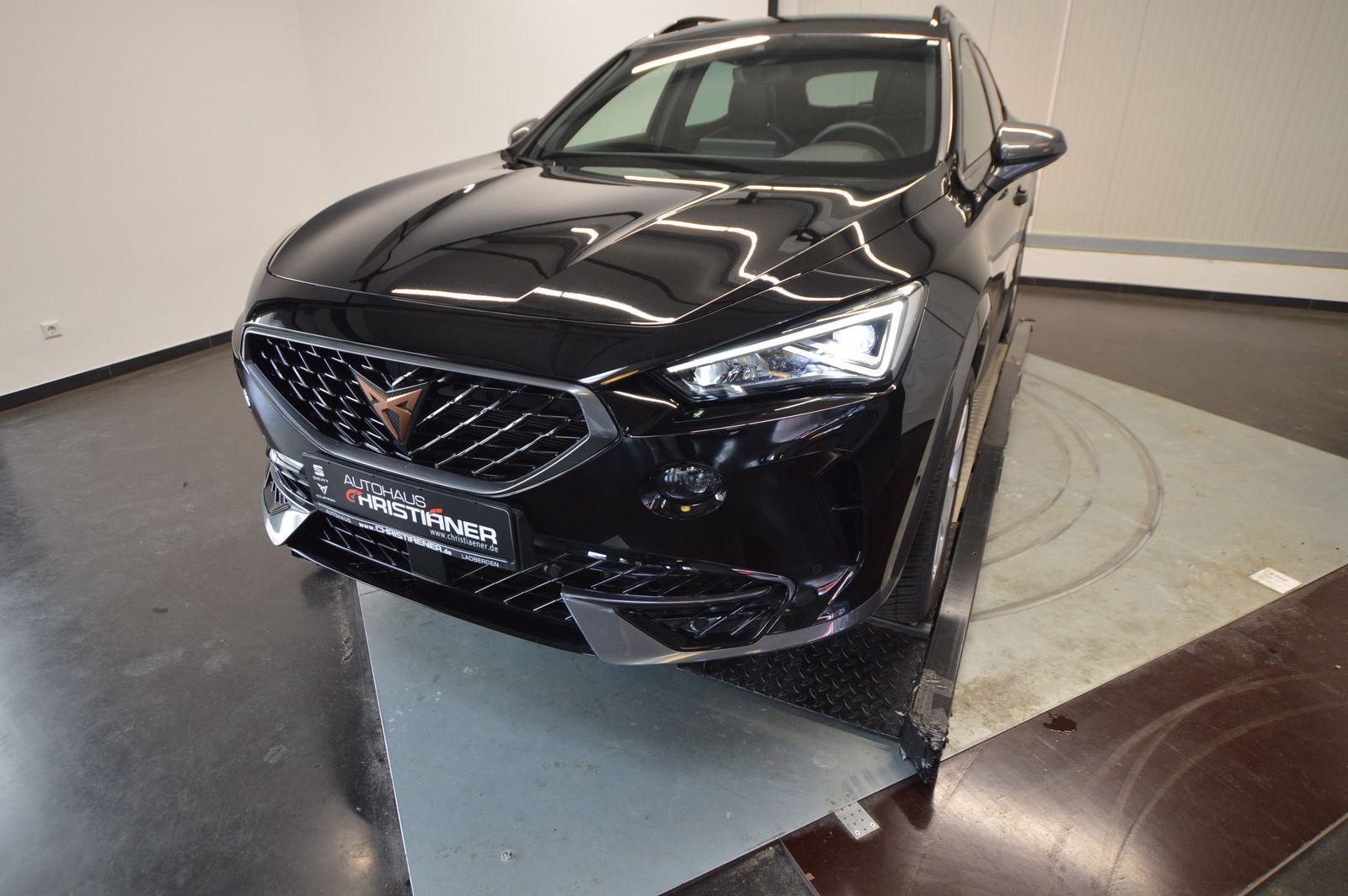 Cupra Formentor 1.5 TSI Navi/ SHZ/ GJR/ Kamera/ Ful...