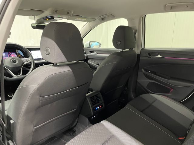 Golf VIII Active 1.5 TSI NAVI LED SHZ PDC
