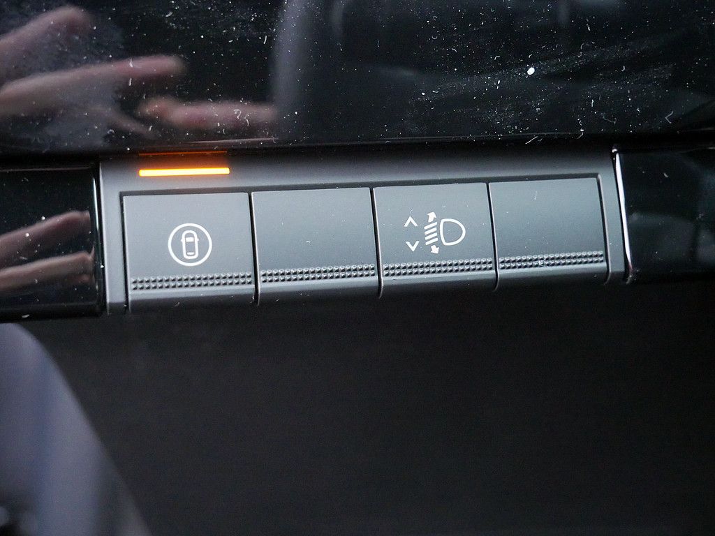 Fahrzeugabbildung Renault Clio Techno Full Hybrid E-Tech 160