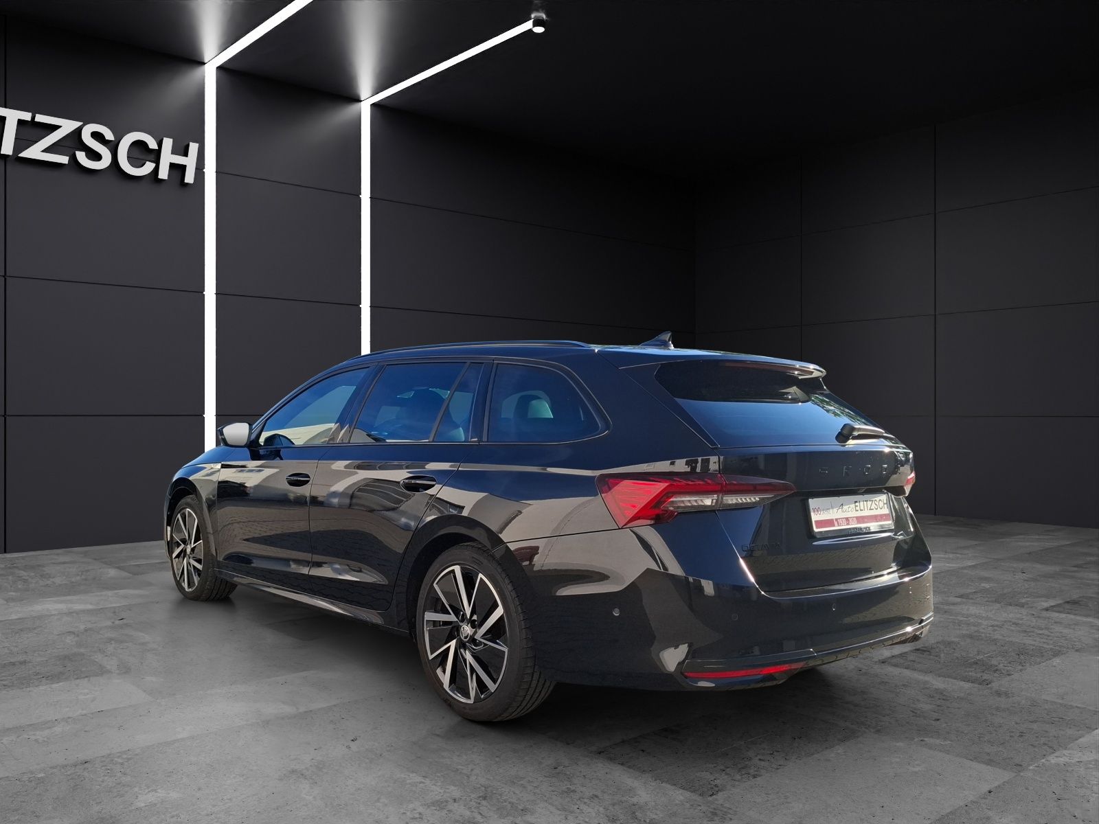Fahrzeugabbildung SKODA Octavia Combi TDI Sportline DSG LED Navi HUD VC