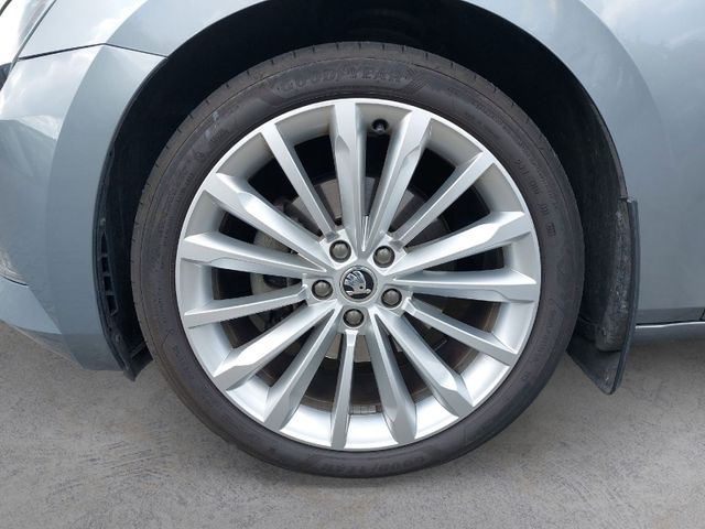Superb Combi 2.0 TSI 162 kW Style ACC*NAVI*AHK