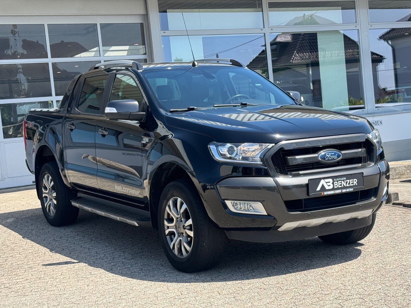 Fahrzeugabbildung Ford Ranger Wildtrak Doppelkabine 4x4/AHK/R-Cam/Navi
