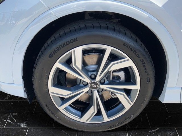 Fahrzeugabbildung Audi Q4 e-tron Sportback 40 e-tron S line, Matrix LED