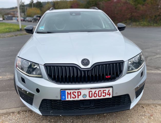 Skoda Octavia Combi RS*Automatik*AHK*Tüv Neu