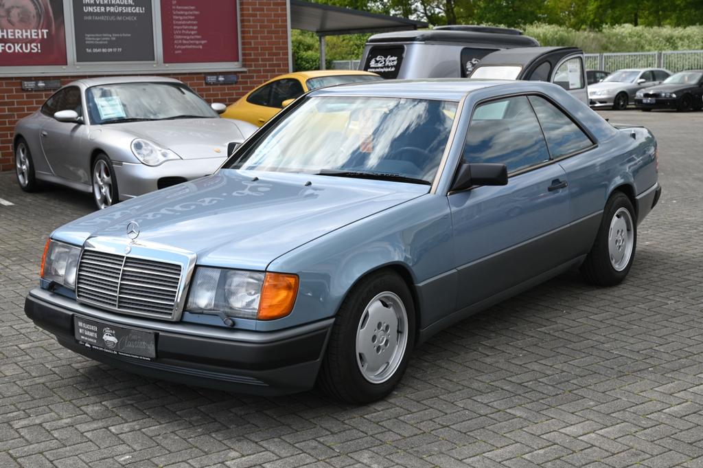 Mercedes-Benz CE 300