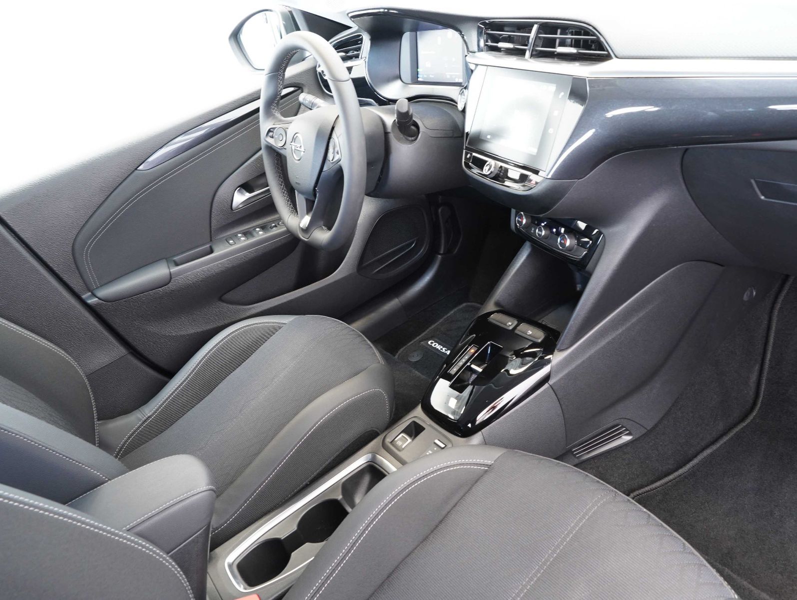 Fahrzeugabbildung Opel Corsa F e Elegance 11KW/LED/DAB/CARPLAY/SOH