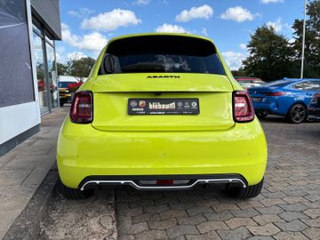 Fahrzeugabbildung Abarth 500 e Scorpionissima Navi Pano Temp JBL RFK  uvm