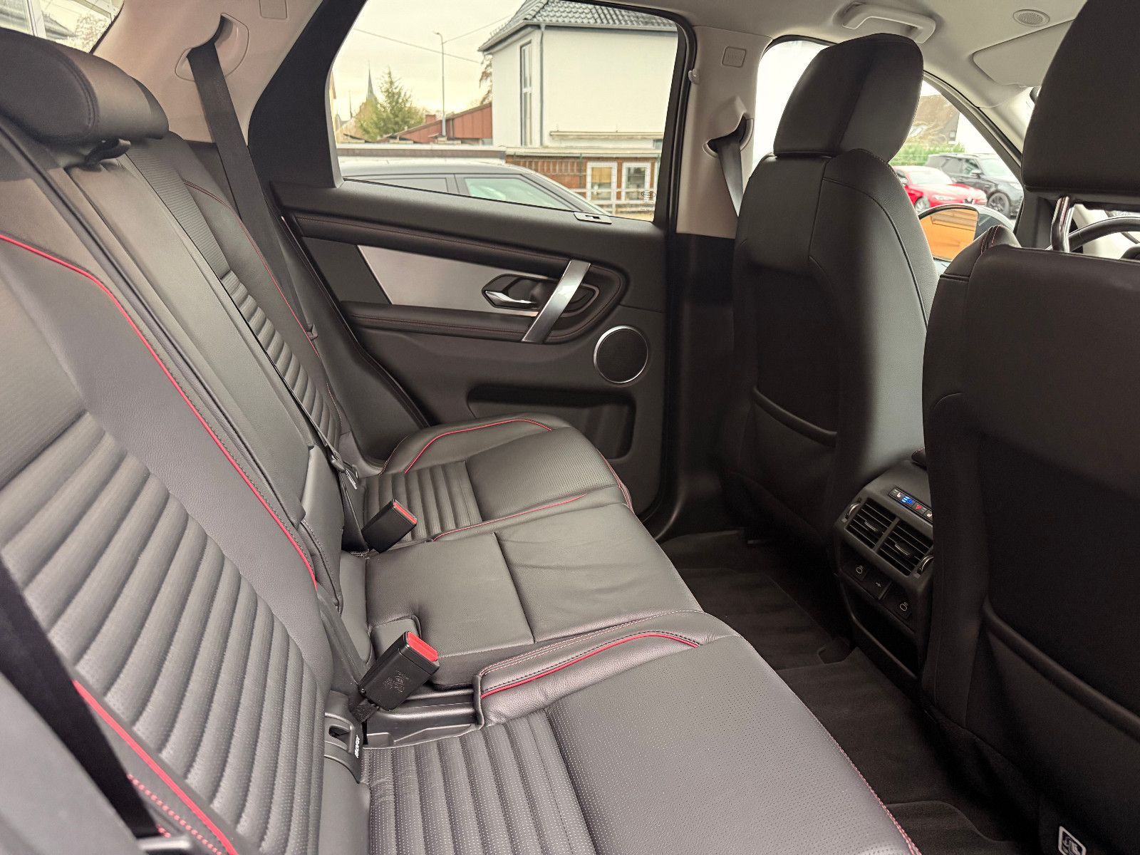 Fahrzeugabbildung Land Rover Discovery Sport R-Dynamic S AWD/LEDER/KAMERA/ACC