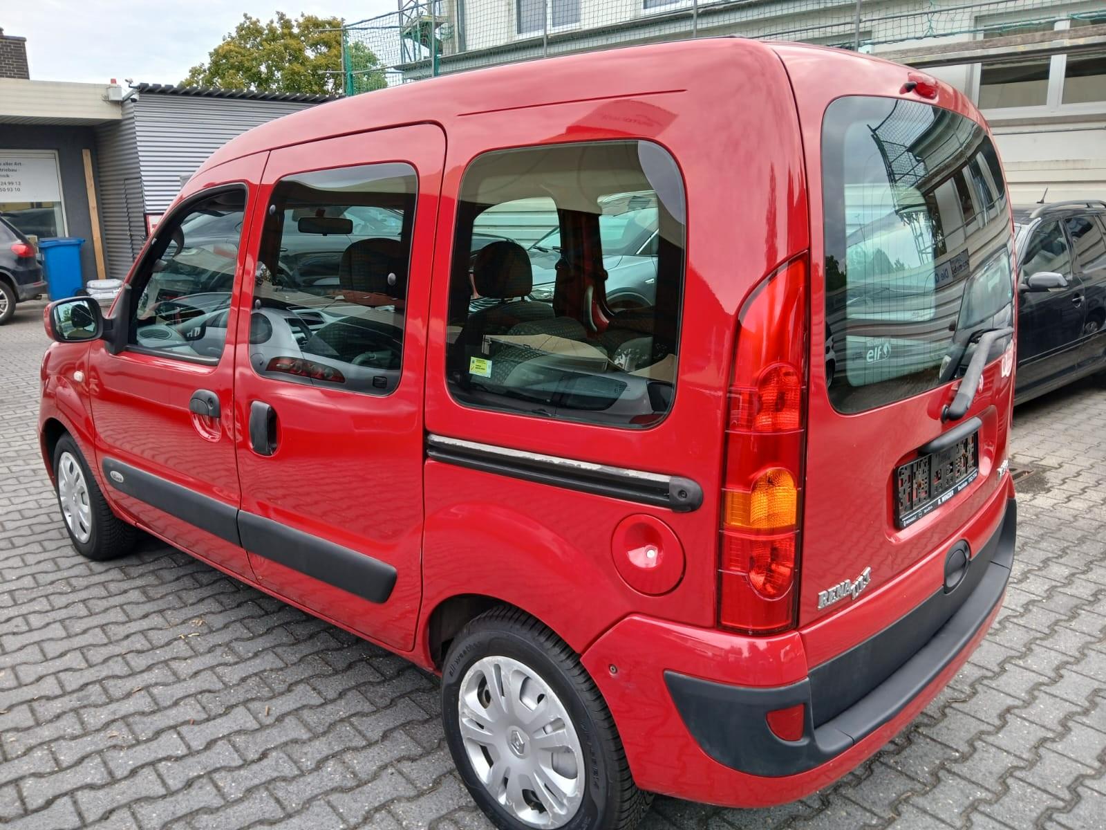 Renault Kangoo 2007 — interior