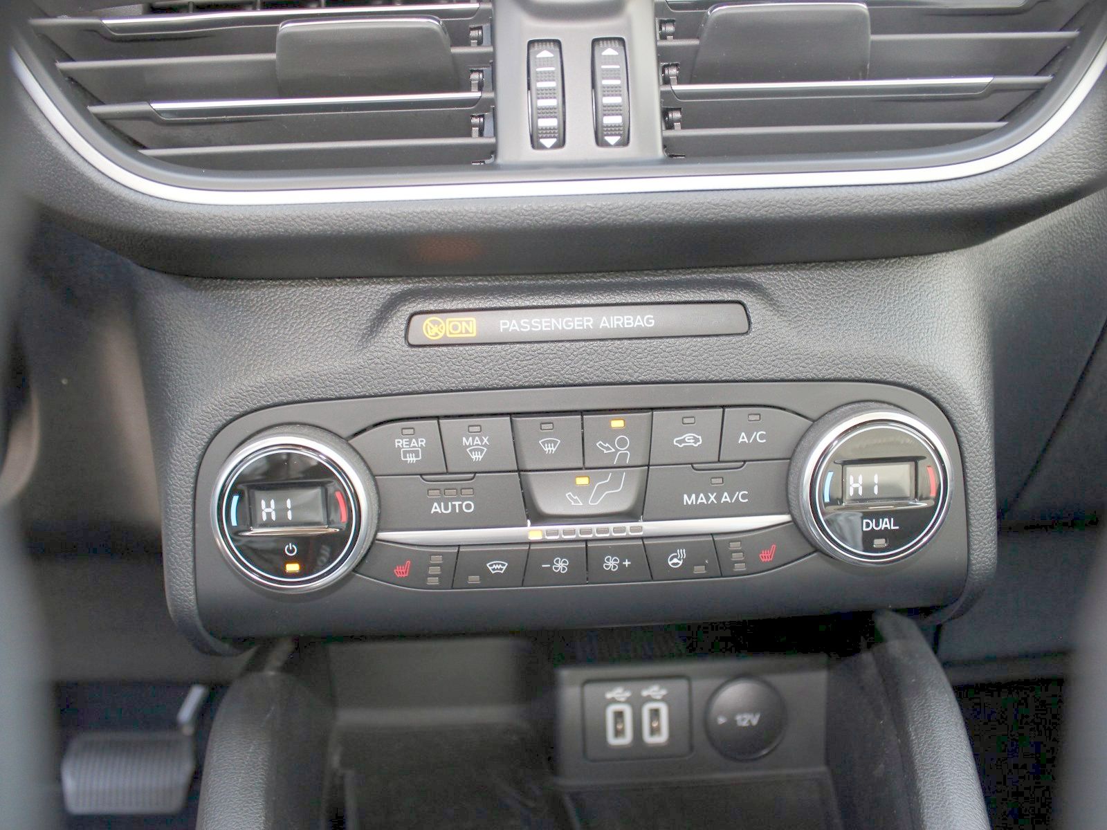 Fahrzeugabbildung Ford Kuga Plug-In Hybrid Cool & Connect