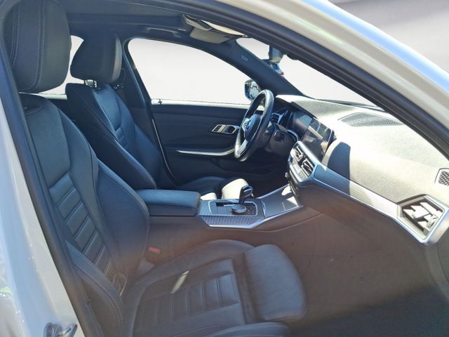 BMW 318, 2022 — 9