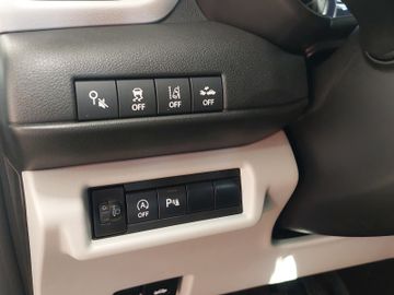 Fotografie 14 des Suzuki Swift 1.2 HYBRID MT Club