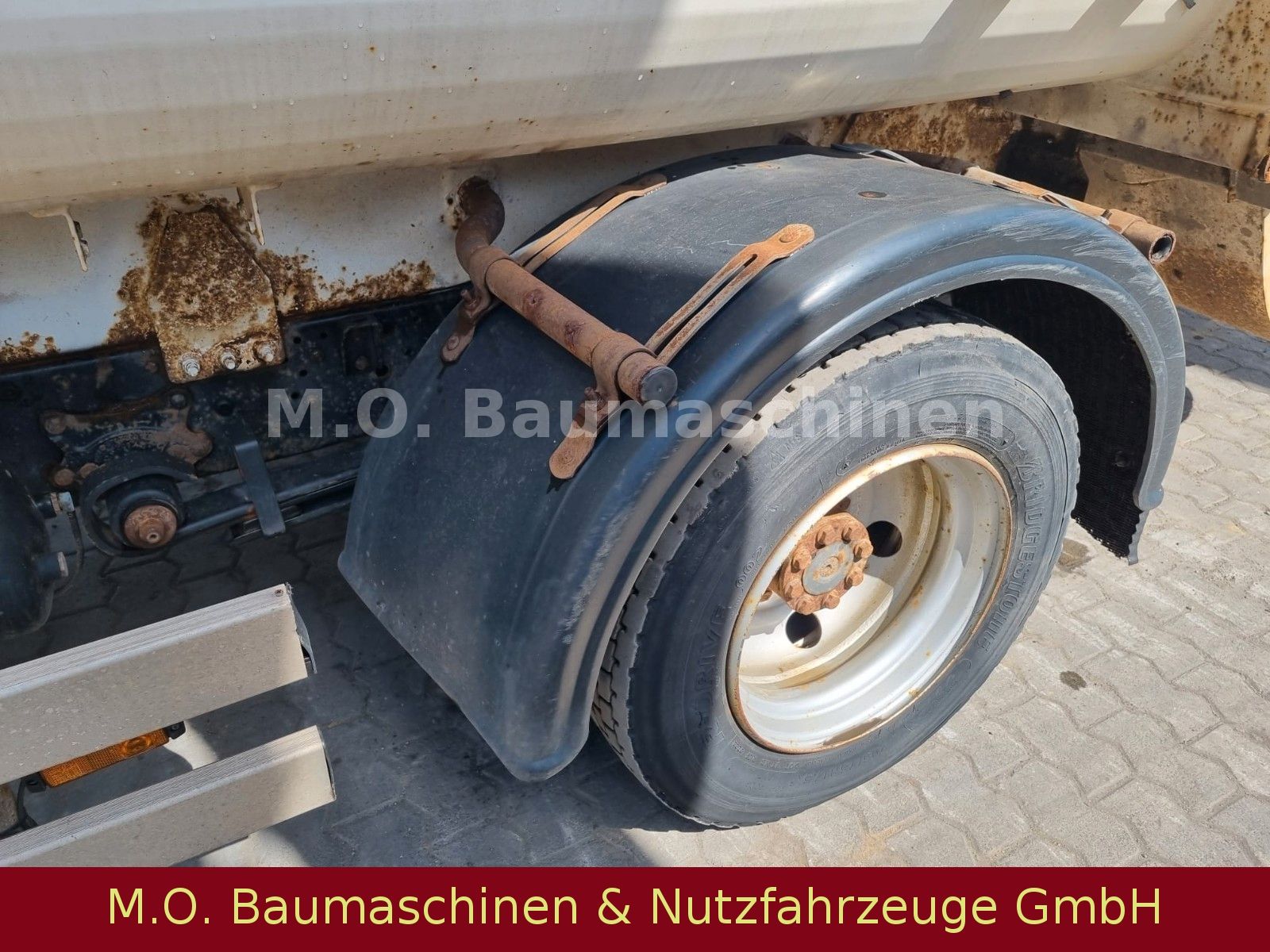 Fahrzeugabbildung Mercedes-Benz Vario 818 D / Euro 5  / Zöller Micro XL /