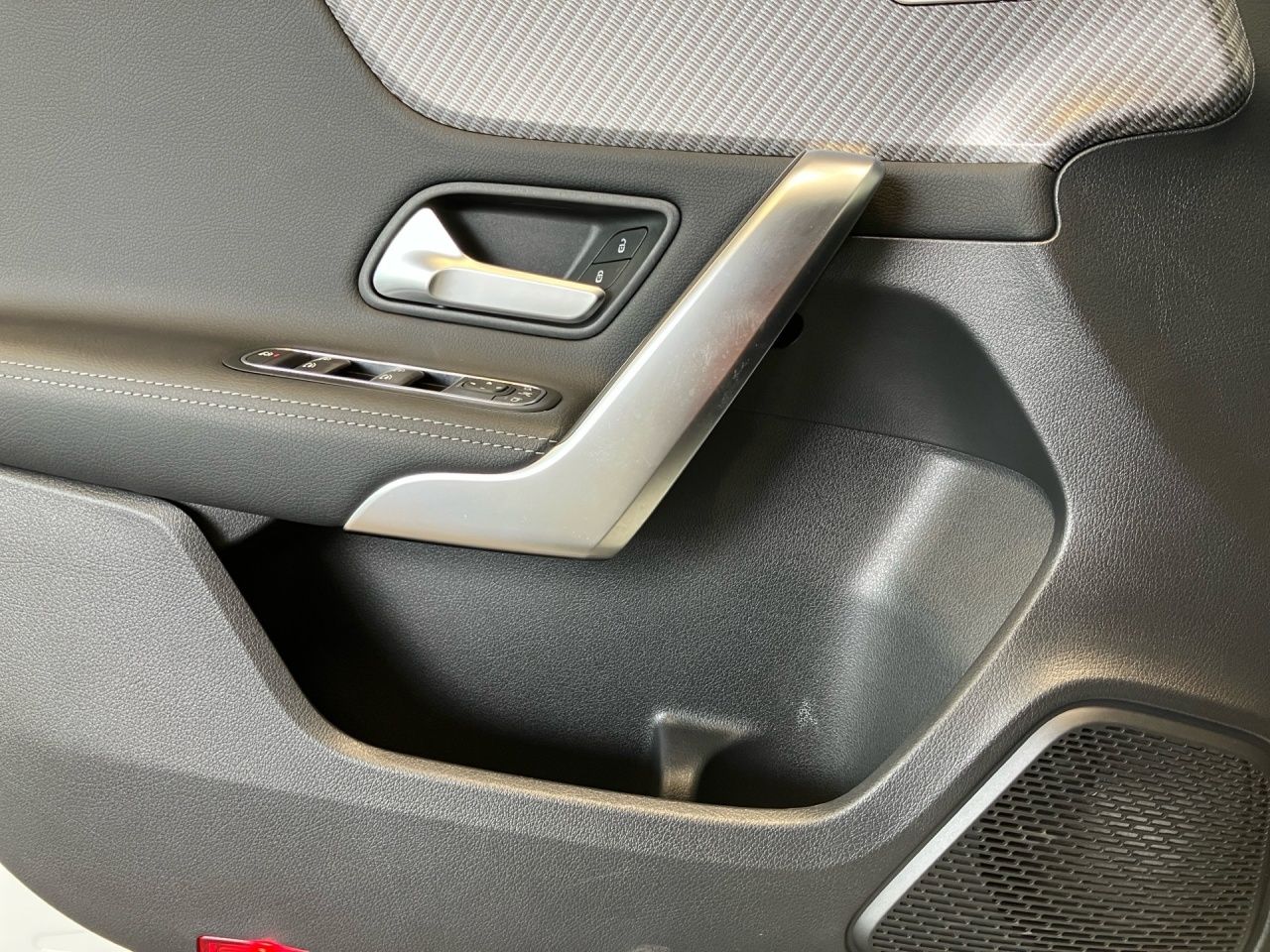 Fahrzeugabbildung Mercedes-Benz A 200 STNDHZ+PANO+LED+SPORTSI+CARPL+LHZ+KAM+SOUN
