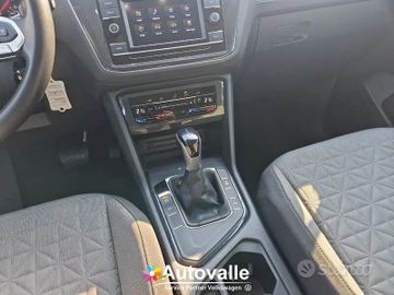 Volkswagen Tiguan - 12