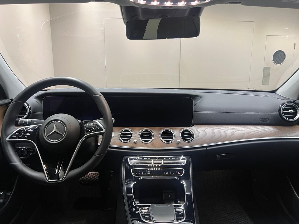 Mercedes-Benz E 300 E300 e 9G *AMG LINE*PANO*BURMESTER*SITZKLIMA*