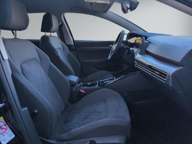 Golf VIII 1.5 eTSI DSG STYLE KAMERA+ACC+NAVI+LED