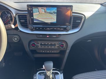 Kia cee'd SW 1.5T DCT ULTIMATE *Style-Paket* 7J. Gar