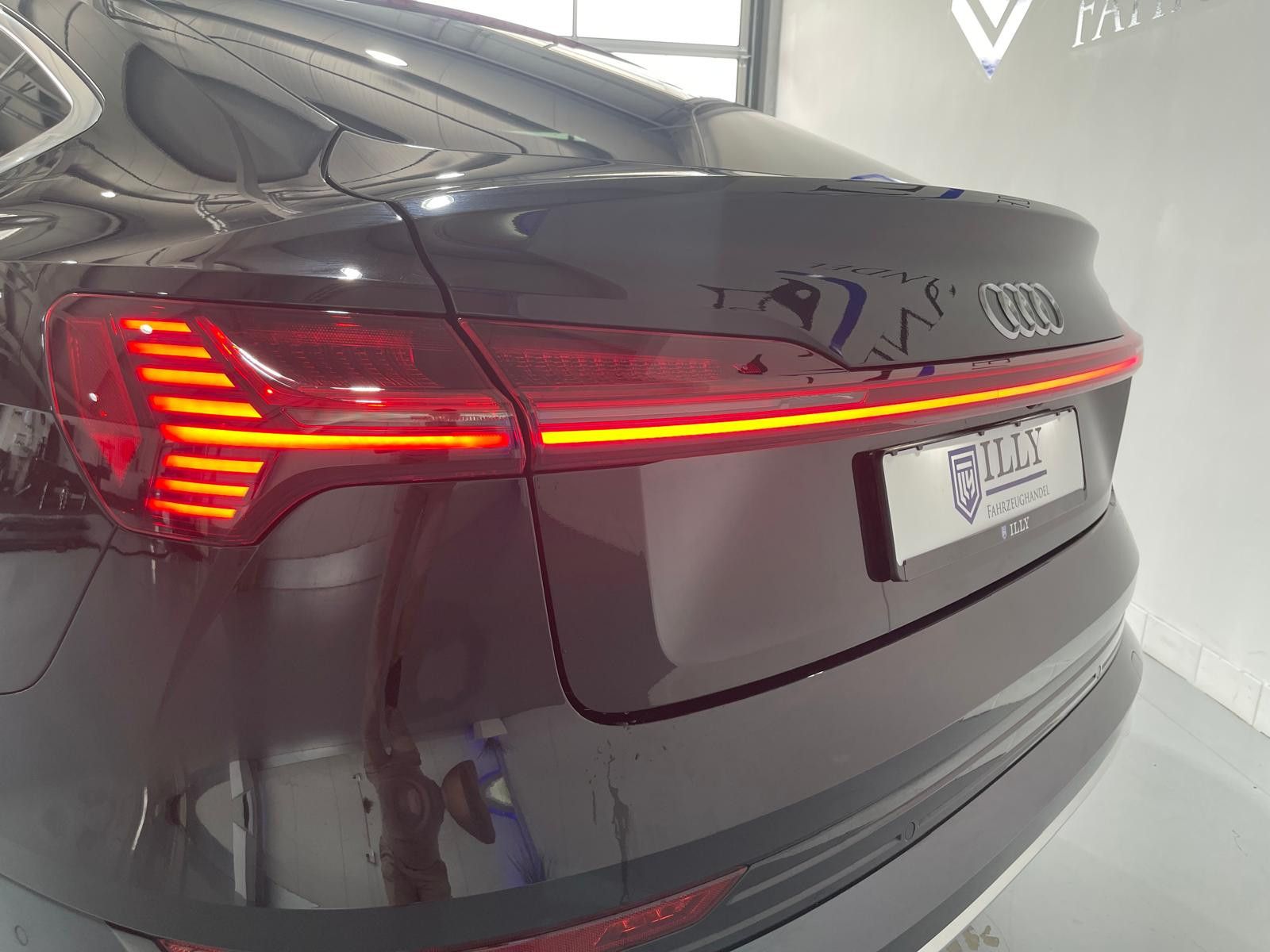 Fahrzeugabbildung Audi e-tron 55 Quattro*Audi-Anschlussgarantie*S-line*