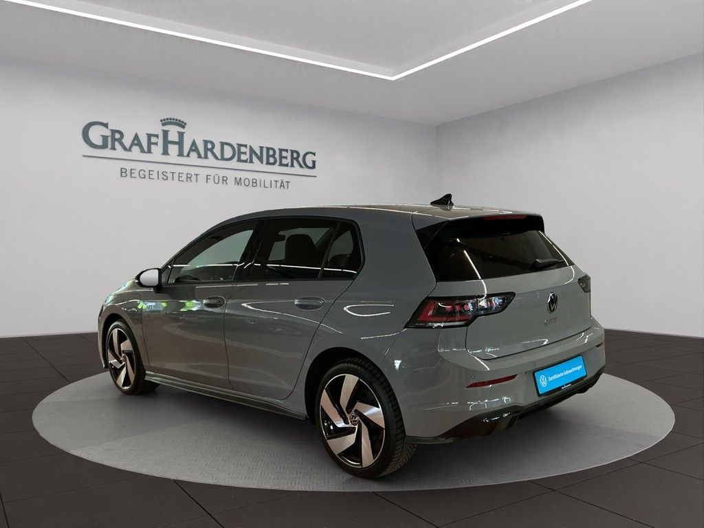 Volkswagen Golf VIII Lim 1.5 TSI Automatik GTE BlackStyle I foto 4