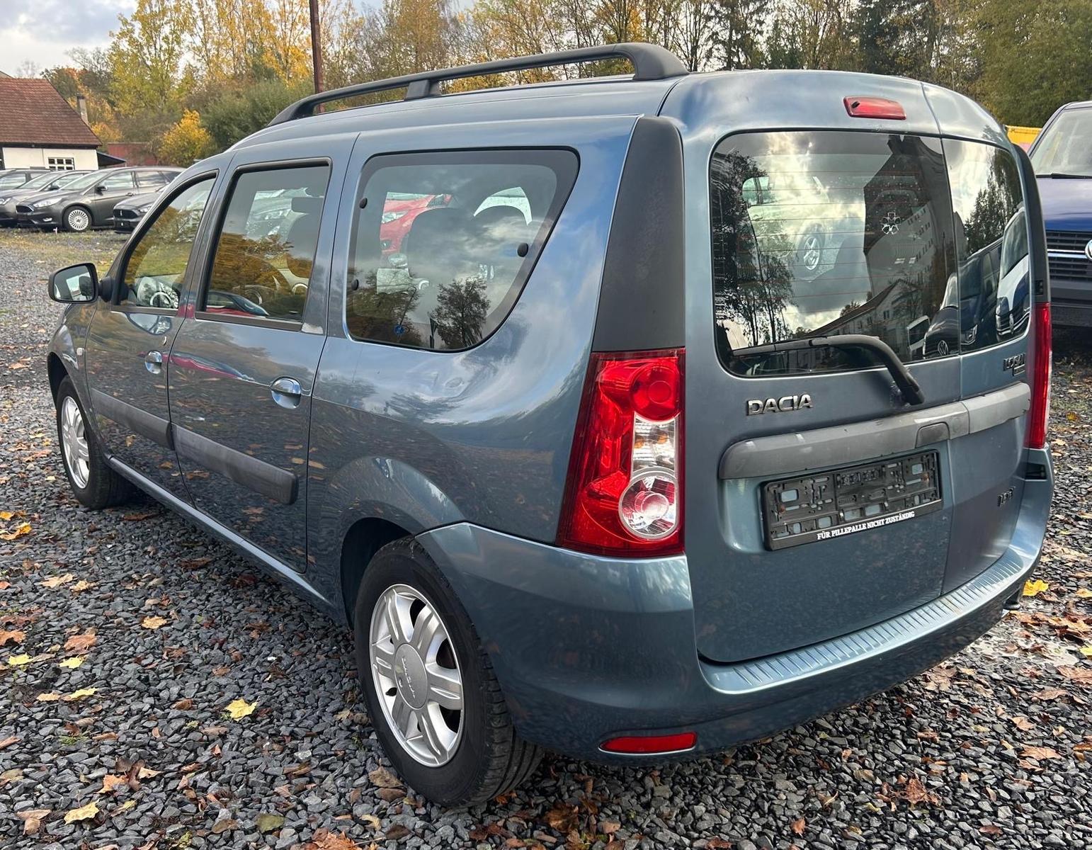Dacia Logan 2009 — interior