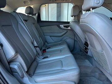 Audi Q7 - 9