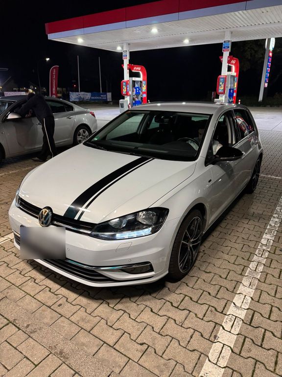 Image of Volkswagen Golf
