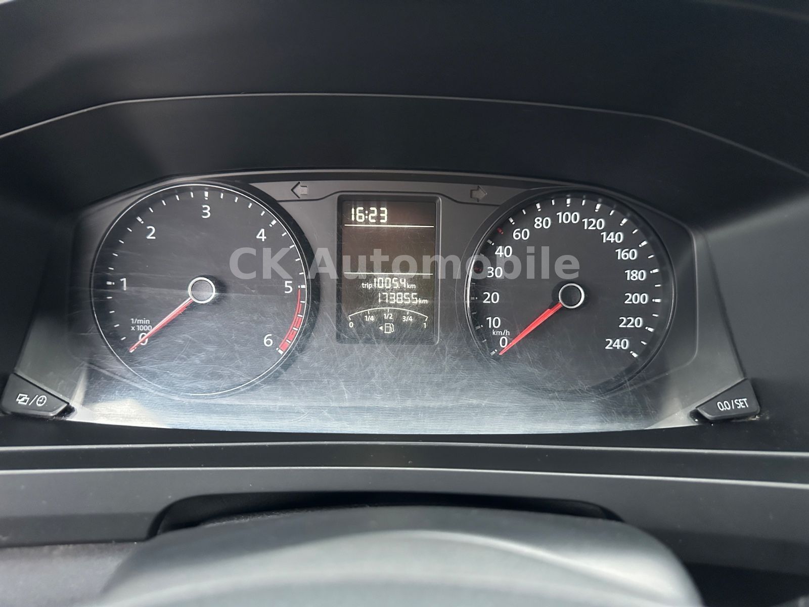 Fahrzeugabbildung Volkswagen T6 Transporter Kasten lang 2.0TDI/Klima/AHK 2.5T