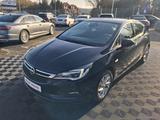 Opel Astra K Lim. 5-trg. Innovation Start/Stop - Opel Astra mit Benzin-Antrieb