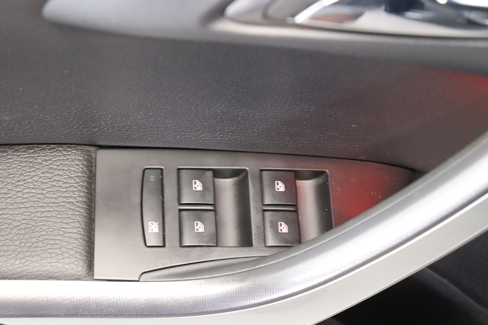 Fahrzeugabbildung Opel Astra J 1.6 Turbo Innovation * 1. Hd. * wenig Km