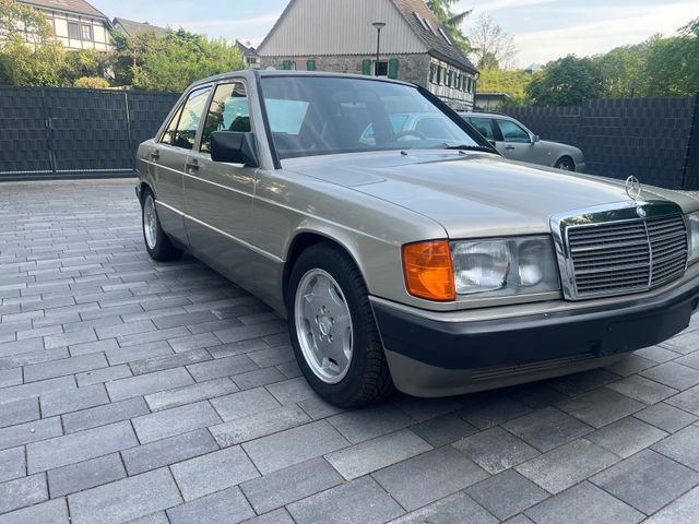 Mercedes-Benz 190 E 2.3, Zustand Museum, 49.300 km