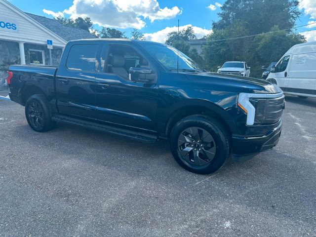 Ford F 150F150 Lightning Lariat gr. Batterie im Vorlauf+20